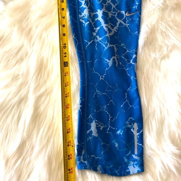 Nike Dri-Fit Cropped Leggings - Picture 6 of 10